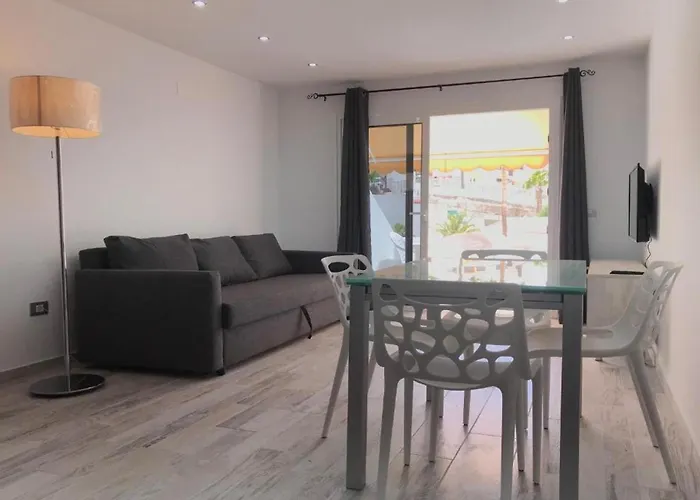 Апартаменти Tenerife Luxury Адехе